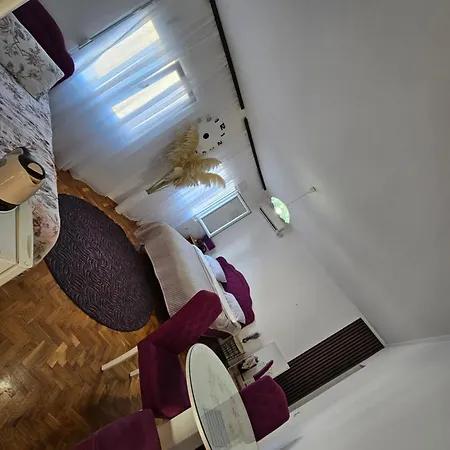 Dzana Mostar
