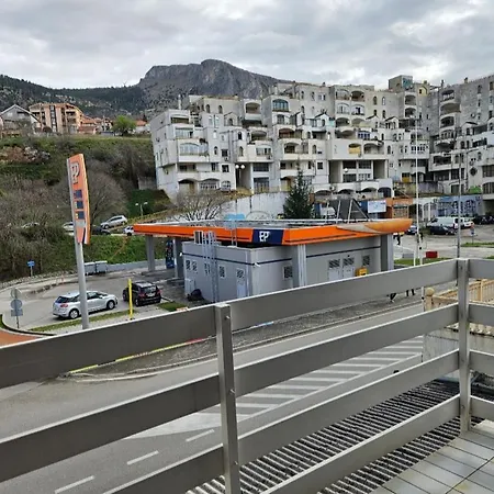 Dzana Apartment *